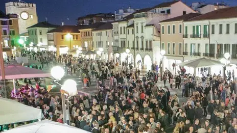 Foto Agenzia Candussi/ Morsego/ Mestre/ Incontro “Ritroviamoci in piazza, come una volta” in Piazza Ferretto