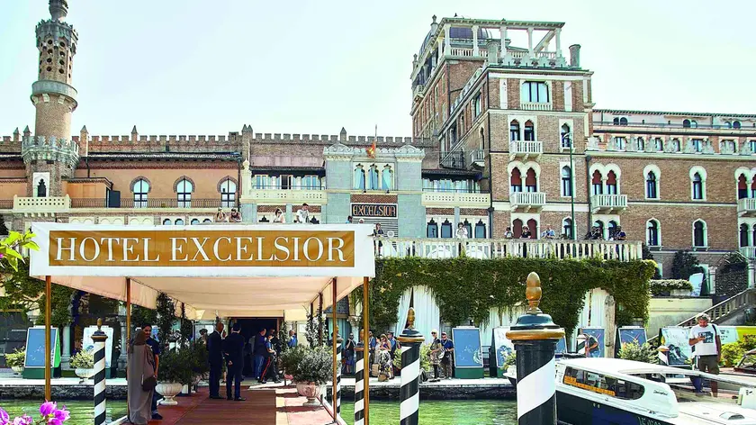 La darsena dell’hotel Excelsior al Lido