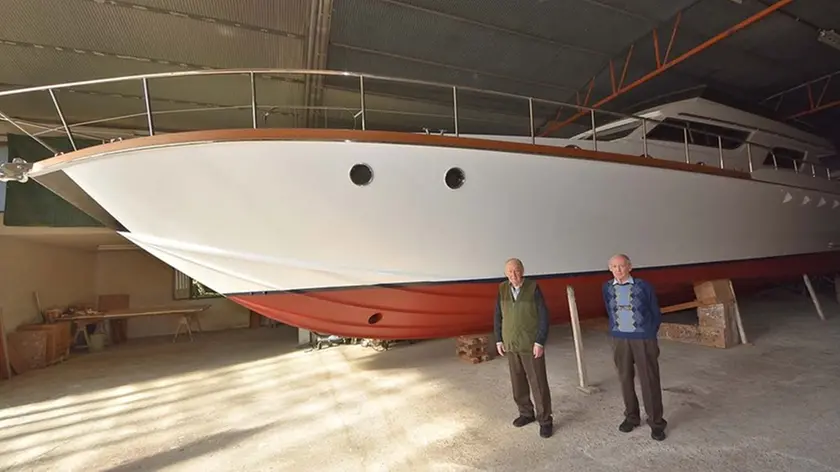 COLUCCI - DINO TOMMASELLA - PORTOGRUARO - CANTIERI CAMUFFO - MARCO (SX) E GIACOMO (DX) ALL'INTERNO DEL CANTIERE