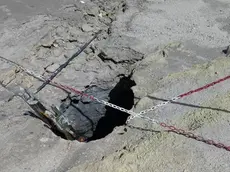 Il cratere della Solfatara di Pozzuoli dove tre persone sono morte all'interno del cratere a Pozzuoli (Napoli), 12 settembre 2017. ANSA