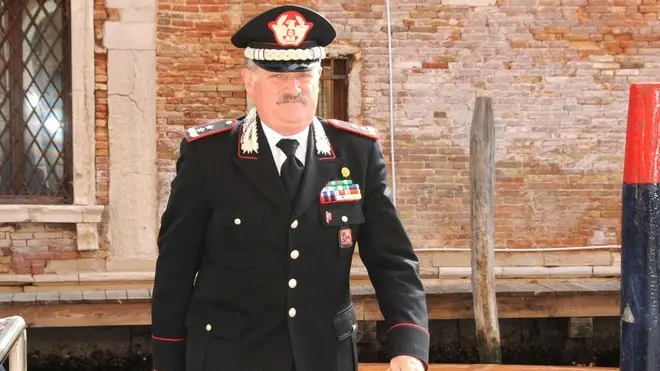 Interpress/Mazzega Mion Venezia, 13.09.2013.- Carabinieri Venezia, nella foto l'arrivo dell Gen. D. Sabino Cavaliere a San Zaccheria per i saluti e le premiazioni oprima del suo trasferimento a Roma.-