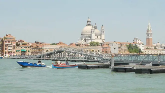 15.07.2006.- VARCO DEL PONTE VOTIVO DOV'E' AVVENUTO L'INCIDENTE CON I MOTOSCAFI ACTV. CANALE DELLA GIUDECCA.- INTERPRESS/BOLLIS -