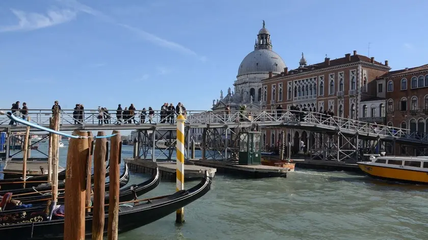 Interpress/Matteo Tagliapietra. 17.11.2017.- Inaugurato il ponte votivo dal Sindaco Brugnaro e dal Patriarca Francesco Moraglia.
