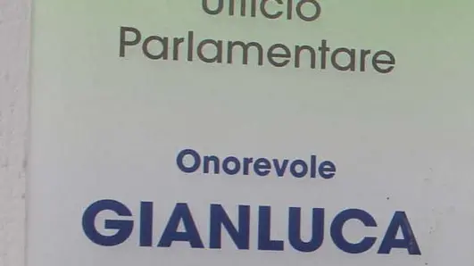 MUSILE DI PIAVE: ESTERNO UFFICIO PARLAMENTARE ON. FORCOLIN fossalta di piave conferenza stampa