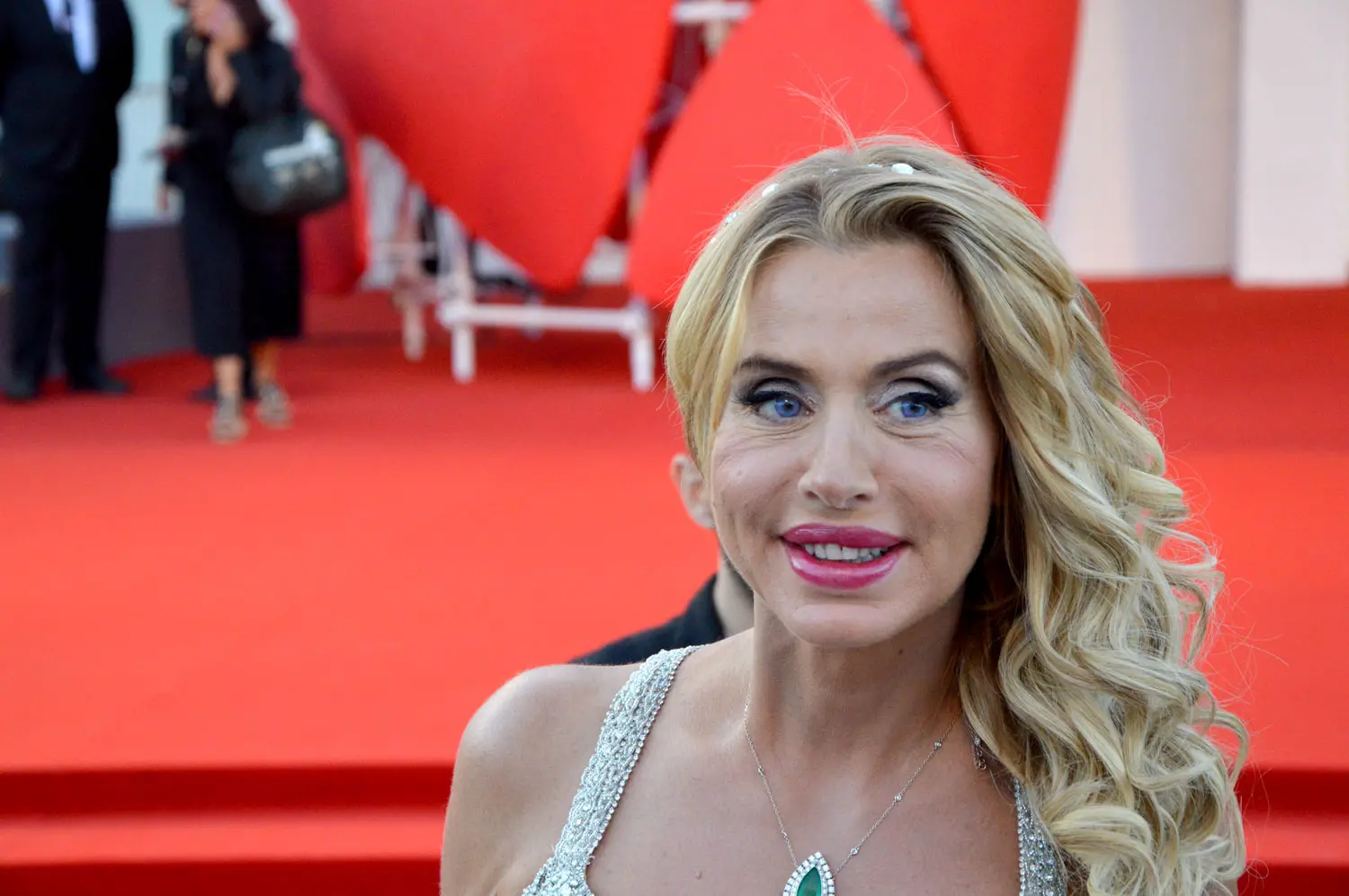 Valeria Marini sul carpet di "Sangue del mio Sangue" (Foto Marcolin)