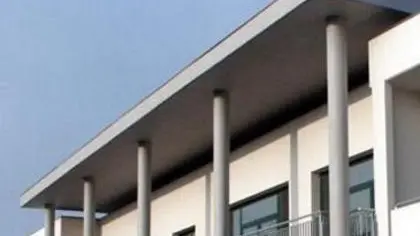 Chioggia: nuova sede del Liceo "G: Veronese" nuova sede del liceo e mostra di Attilio Penzo