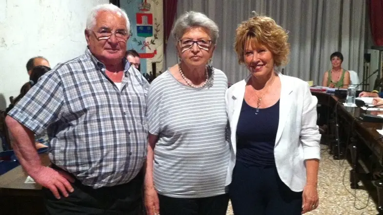 COLUCCI - DINO TOMMASELLA - MEOLO - ZANIN GASTONE ( SX) CON MOGLIE VIRGINIA E SINDACO ALIPRANDI (DX)
