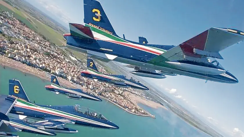 Un’esibizione delle Frecce tricolori: domenica atteso l’Air show a Caorle