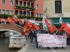 Interpress/M.Tagliapietra Venezia 01.10.2015.- Manifestazione lavoratori ILNOR di Scorzè contro i licenziamenti.