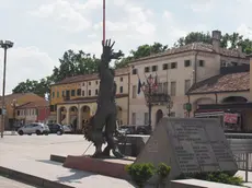 Porcile Lorenzo /Piazza Martiri della libertà, Mirano/Morsego/ vedute della piazza e del muniucipio di Mirano