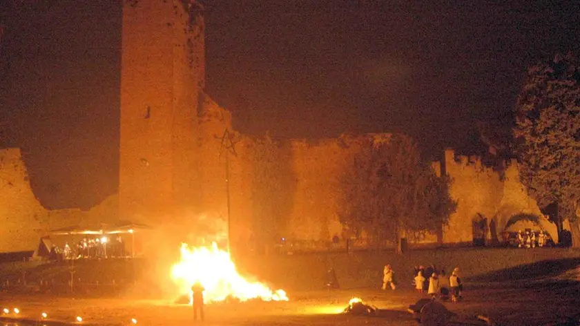 NOALE:.BRUSA A VECIA:.6/1/12 LIGHTIIMAGE: