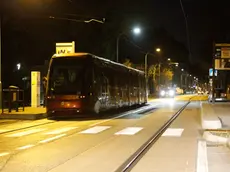 Uno dei tram bloccati dal black out di venerdì sera