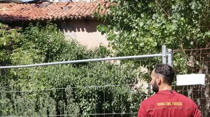 Foto Agenzia Candussi/ Chiarin/ Mestre, viale Vespucci/ Crollo parziale di una casa abbandonata