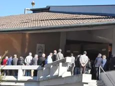 SCATTOLIN - DINO TOMMASELLA - SAN DONA' - FUNERALE DI MASSIMO MARDEGAN - CHIESA PIENA CON GENTE FUORI