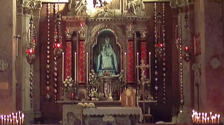 Il santuario della Madonna dell'Angelo: l'interno (foto Tommasella)