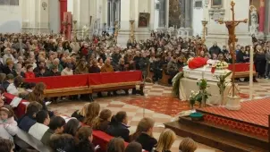 Il funerale di Chiara Rizzo travolta un’auto nell’ottobre del 2007 al Lido