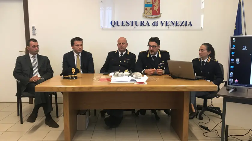 La conferenza stampa di presentazione dei risultati dei controlli antidroga a Mestre e Marghera