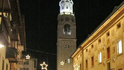 Inaugurazione del Cortina Fashion Week End in Corso Italia, in mezzo ai Mercatini di Natale.