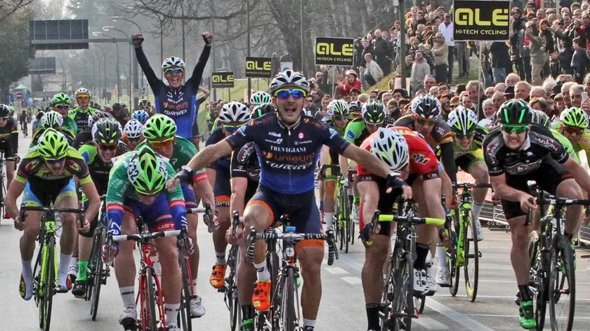 BOLOGNINI TREVISO ARRIVO DELLA 100¡ POPOLARISSIMA, IN FOTO IL VINCITORE RINO GASPARRINI