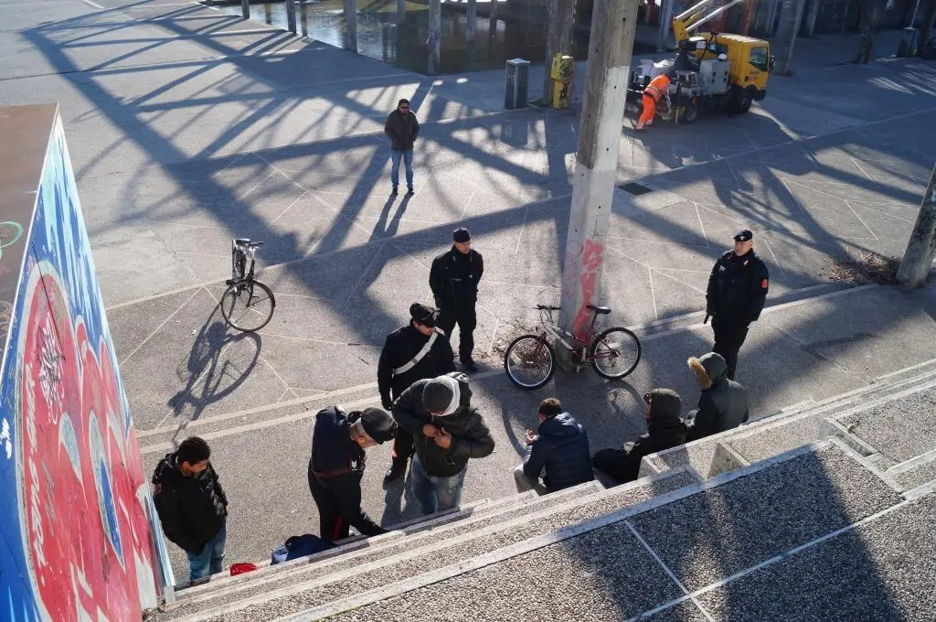 Controlli dei carabinieri al parco Bissuola