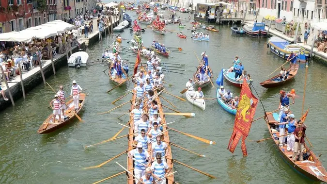 Interpress/M.Tagliapietra Venezia 04.06.2017.- Vogalonga. Rio di Cannaregio.