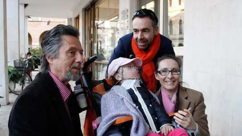 Presentazione del libro di Mario Andolina "un pediatra di guerra" presso Libreria del Centro in via Garibaldi 1, Mestre. Nella foto da sinistra: Marino Andolina, Celeste Carrer con i genitori Giampaolo ed Elisabetta
