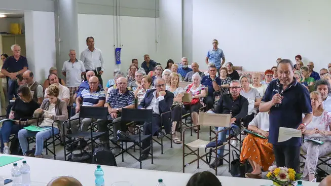 Foto Agenzia Candussi/ Furlan/ Mestre, quartiere Pertini/ Riunione della commissione sicurezza al quartiere Pertini