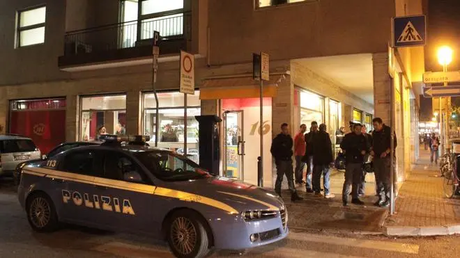 Mestre: operazione della Polizia di Stato in via Piave. lightimage