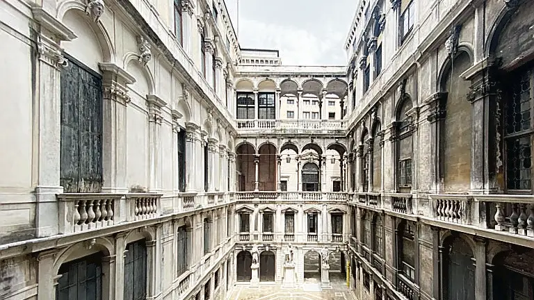 Lo splendido interno del Conservatorio Benedetto Marcello