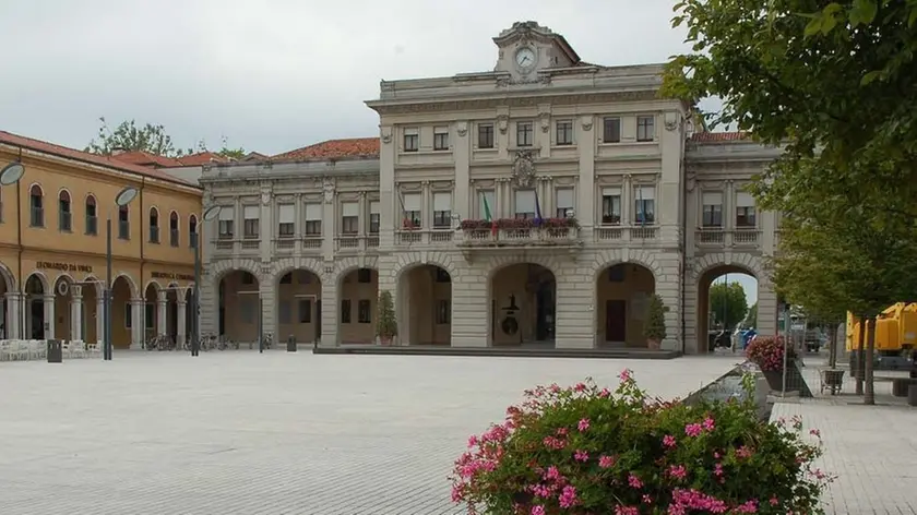 SAN DONA' DI P. - FGAVAGNIN - COLUCCI - RIPRISTINO DEL FUNZIONAMENTO DELLA FONTANA IN PIAZZA INDIPENDENZA