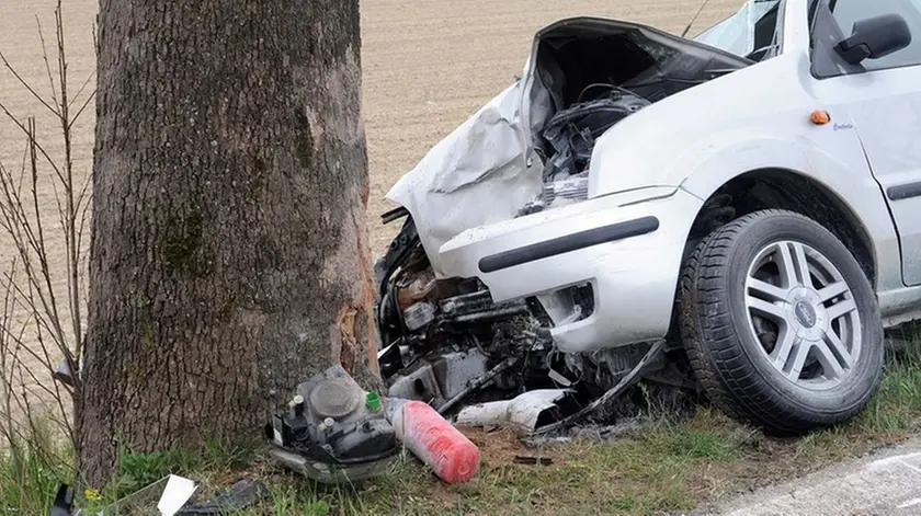 SAN DONA' DI PIAVE - DINO TOMMASELLA - COLUCCI -INCIDENTE IN VIA ARMELLINA