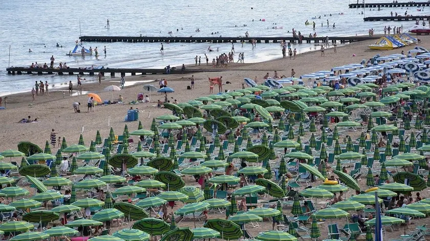 DE POLO - DINO TOMMASELLA- JESOLO LIDO - VEDUTE DELLA GENTE IN SPIAGGIA DA TERRA E DALL'ALTO