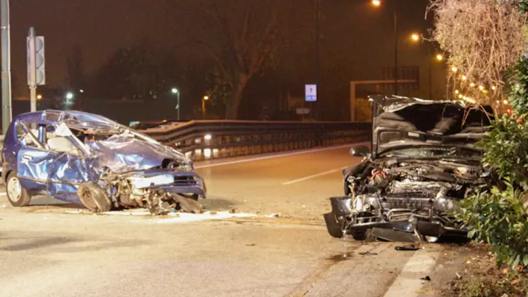agenzia Candussi, giornalista Morsego/Artico. Incidente incrocio Via Porto di Cavergnago/Via Martiri della Libertà, Mestre.