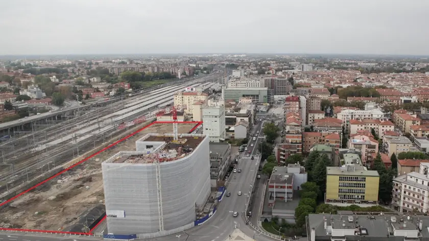 Foto Agenzia Candussi/ Chiarin/ Mestre, via Torino angolo via Ca’ Marcello/ Sopralluogo con gli assessori comunali alla Hybrid Tower