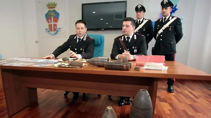 BELLOTTO - SEQUESTRO ESPLOSIVI DAI CARABINIERI.