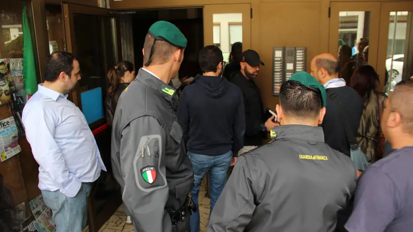 Irruzione della Guardia di Finanza al civico 161 di via Piave per sgombero di Bed&Breakfast abusivi gestiti da cinesi