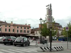 MIRANO:..INSTALLAZIONE NUOVE TELECAMERE IN CENTRO:..8/6/11 LIGHT IMAGE telecamere a mirano