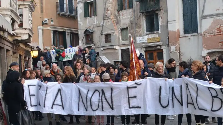 Interpress/Gf.Tagliapietra. 21.11.2017.- Grande affluenza di fedeli alla Madonna della Salute.