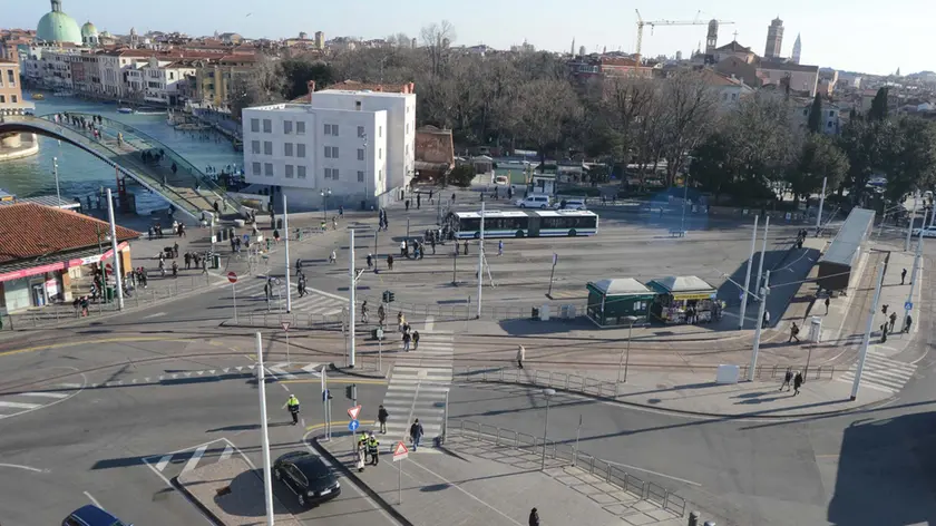 Piazzale Roma deserto durante uno sciopero dei dipendenti Actv