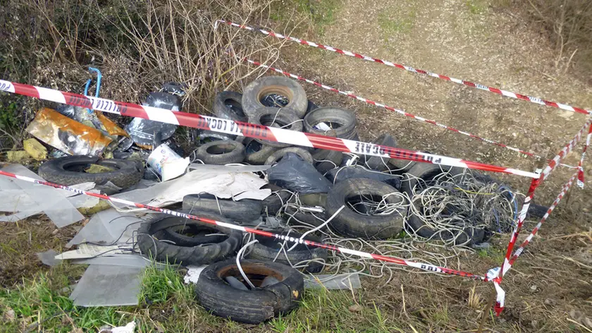 COLUCCI - DINO TOMMASELLA - SAN DONA' DI P. - DISCARICA ABUSIVA IN LOCALITA' GRASSAGA
