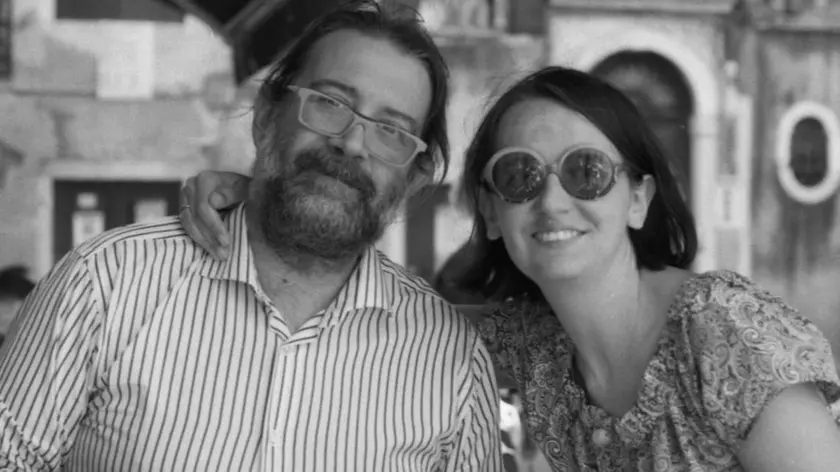 Edoardo Capaldo e la moglie Naida DeCosta aprono la nuova libreria a Cannaregio