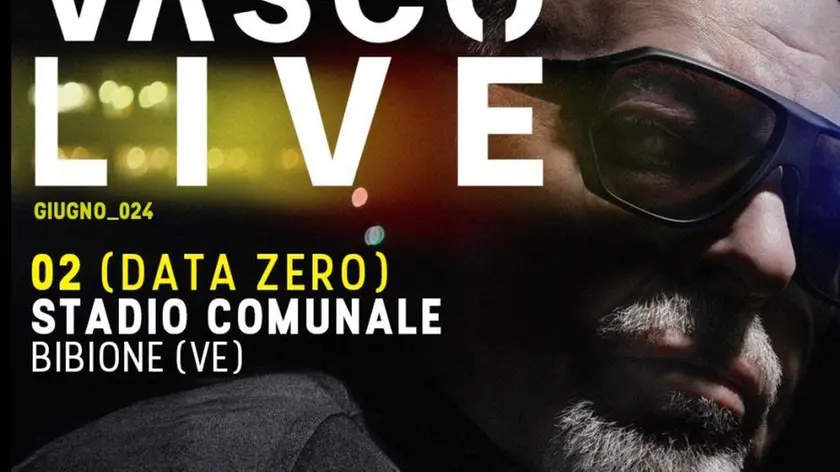 Il manifesto che pubblicizza il concerto di Vasco Rossi allo stadio comunale di Bibione