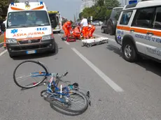 SCATTOLIN MESTRE 15/08/2007 V.le Vespucci passaggio pedonale adiacente all'Istituto Massari incidente tra una moto e un ciclista..© Bertolin M. - La bicicletta del 79enne investito