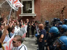 Interpress/M.Tagliapietra Venezia 08.07.2014.- Manifestazione No Mose. Arsenale.
