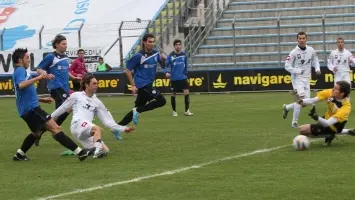 GOL-PARTITA. Andrea Ferretti firma il gol che dà i tre punti al Treviso