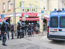 Foto Agenzia Candussi/ Mion/ Mestre, angolo tra via Monte San Michele e via Trento/ Maxi operazione anti-droga