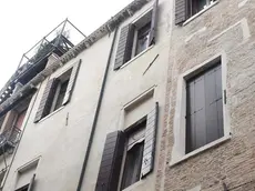 Interpress/M.Tagliapietra Venezia 17.10.2018.- Concessione altana abitazione a San Polo 1426, calle del traghetto de la madoneta.
