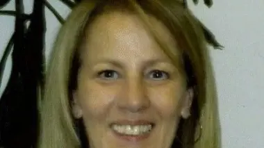 Lucia Assunta Manca, 52 anni, di Marcon è scomparsa di casa il 7 luglio. A destra il questore Fulvio Della Rocca nel suo ufficio
