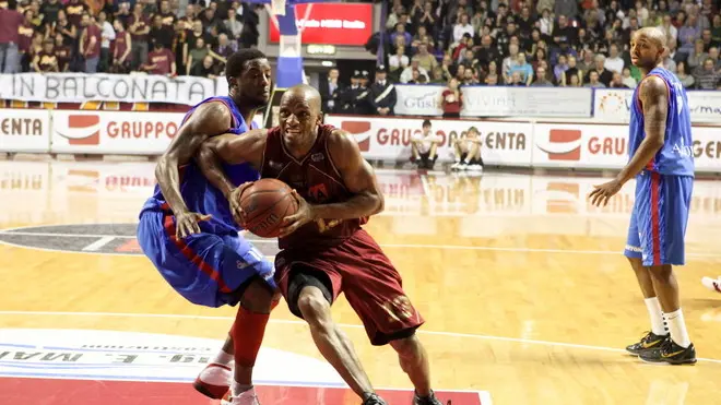 basket umana reyer vs fastweb casale basket reyer casale