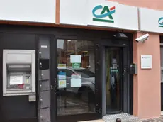 COLUCCI - DINO TOMMASELLA - TORRE DI MOSTO - BANCOMAT SPRCATO DI VERNICE X TENTATIVO DI FURTO AL CREDIT AGRICOLE